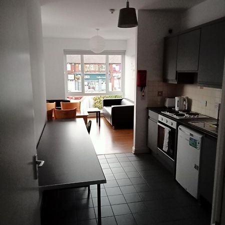 2 Bedroom, 2 Bathroom Apartment 더블린 외부 사진
