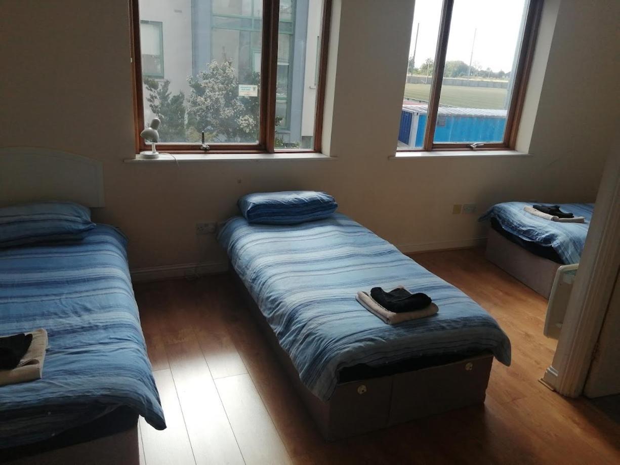 2 Bedroom, 2 Bathroom Apartment 더블린 외부 사진